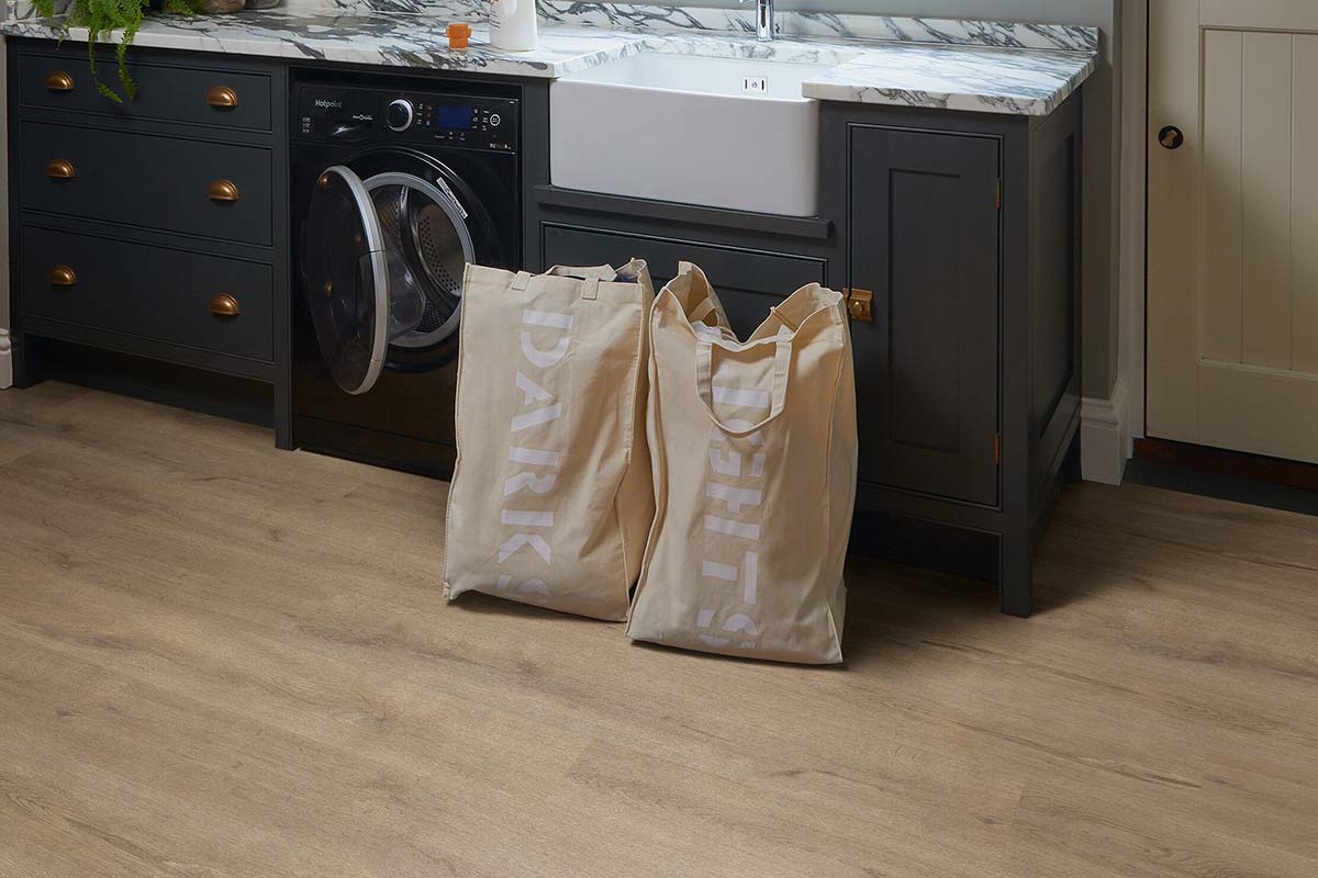 Polyflor Colonia PUR Freshfield Oak Gluedown LVT 4384