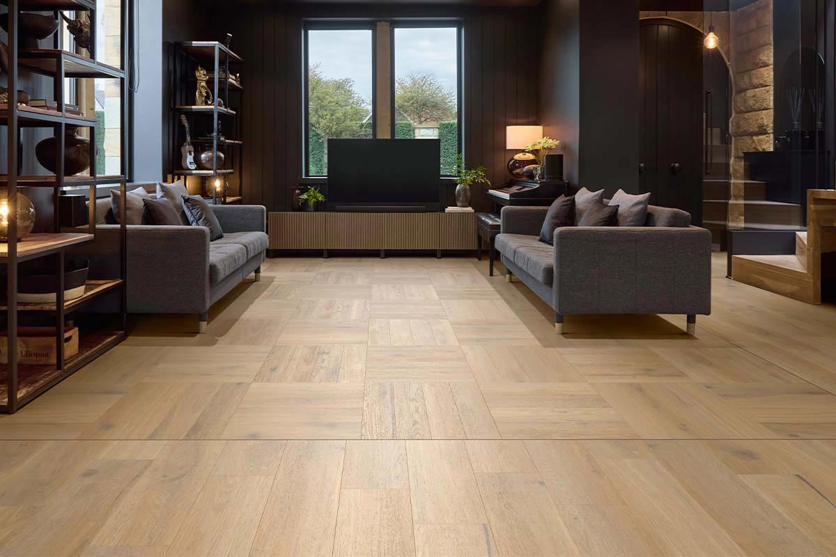 Karndean Van Gogh Herringbone SM-VGW147T Honey Apres Oak Gluedown