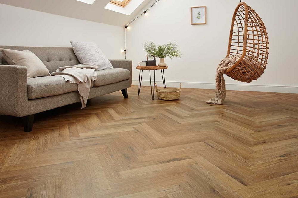 Karndean Knight Tile Traditional Character Oak Gluedown Herringbone SM-KP146