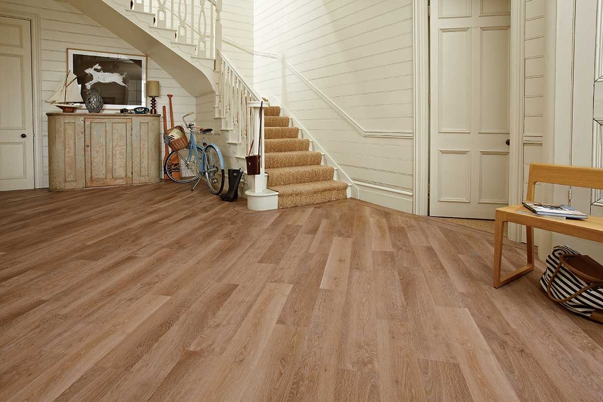 Karndean Knight Tile Pale Limed Oak Gluedown LVT KP94