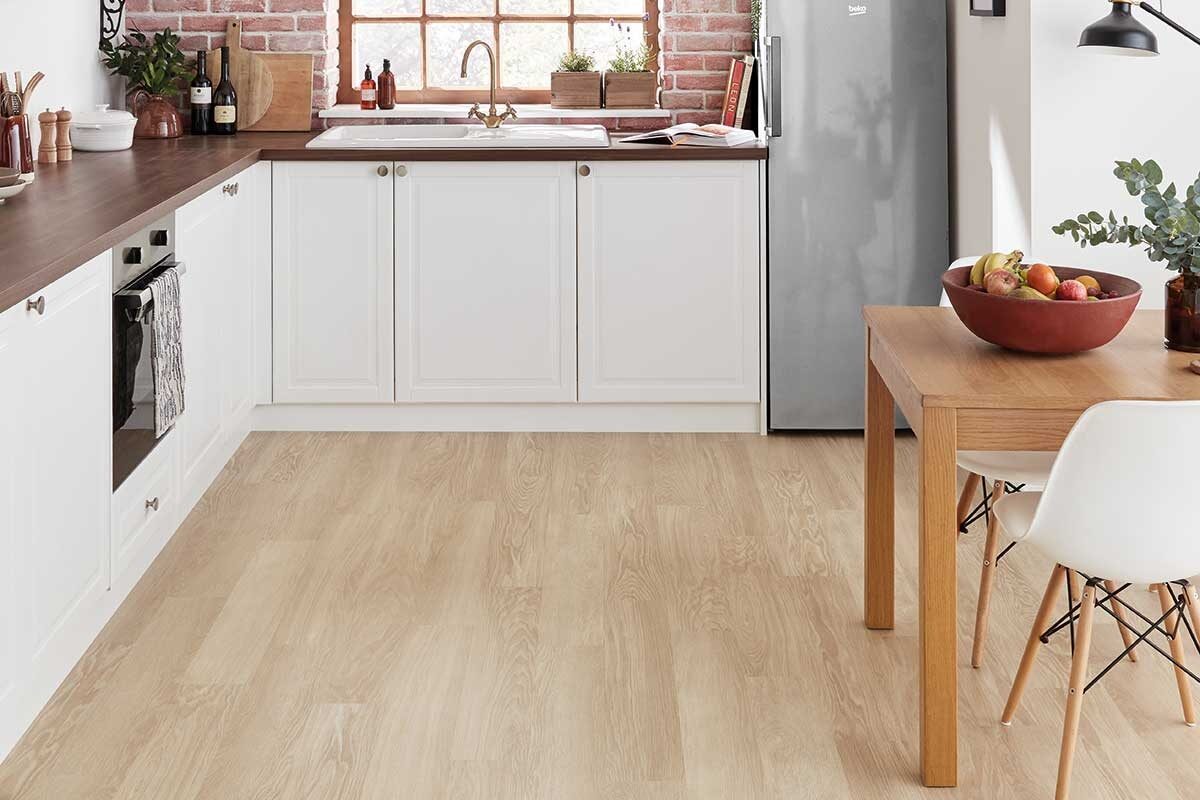 Karndean Knight Tile Dutch Limed Oak Gluedown LVT KP154