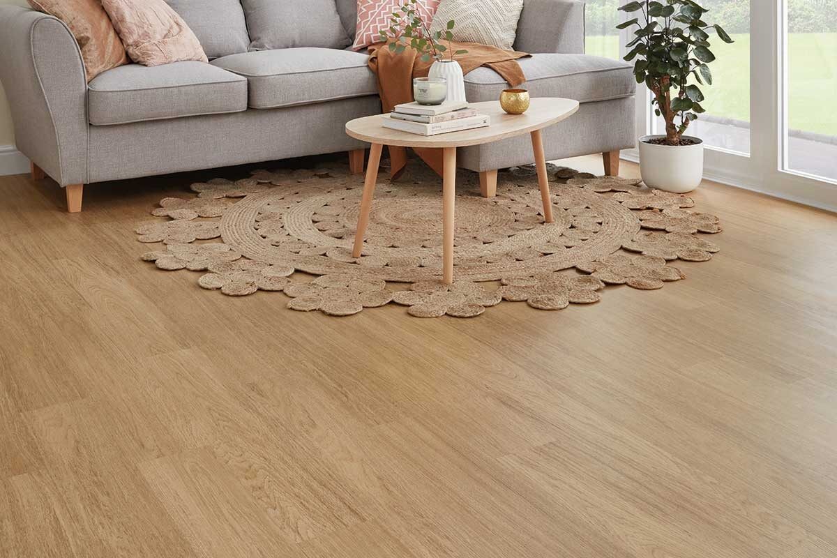 Karndean Knight Tile Natural Studio Oak Gluedown LVT KP151