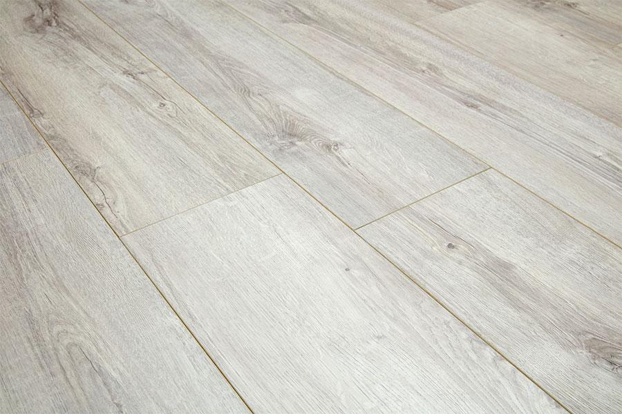 Audacity 12mm Laminate Cove Oak Built-in Underlay