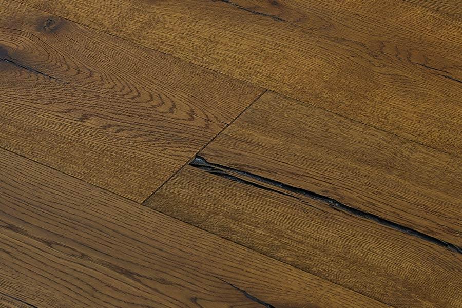 Galleria Professional Distressed Extra Rustic Engineered Oak Flooring 14mm x 190mm Gingerbread Lacquered