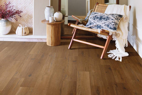 Karndean Knight Tile Russet Character Oak Gluedown LVT