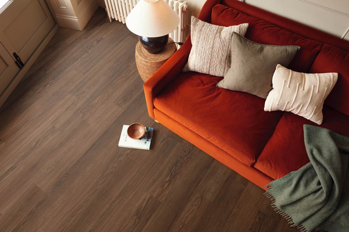 Karndean Knight Tile Nutmeg Limed Oak Gluedown LVT KP164
