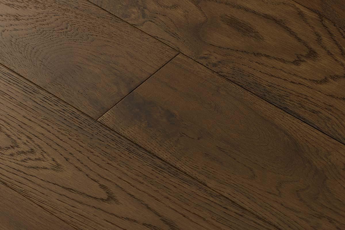 Home Choice Engineered Rustic Oak Flooring 14mm x 125mm Roasted Pecan Lacquered