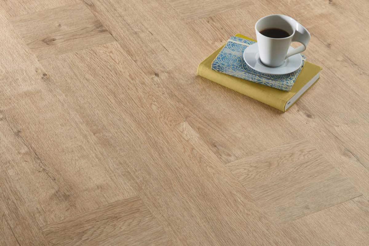 Polyflor Camaro Cashmere Oak Gluedown LVT