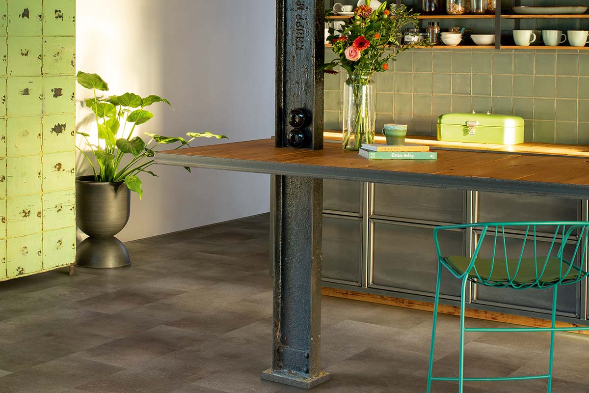 Quick-Step Oro Oxidized Rock Click Vinyl Built-in Underlay