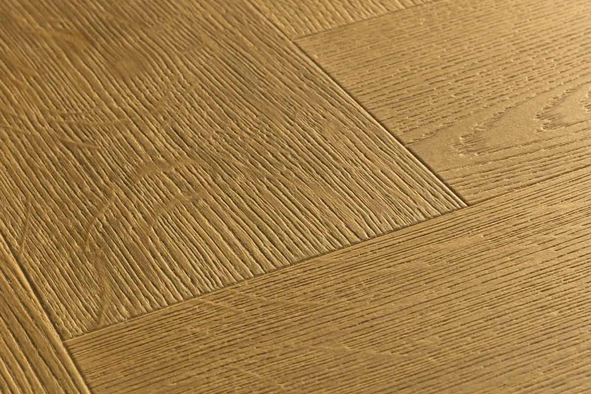 Quick-Step Impressive Design Cinnamon Oak Click Herringbone Laminate