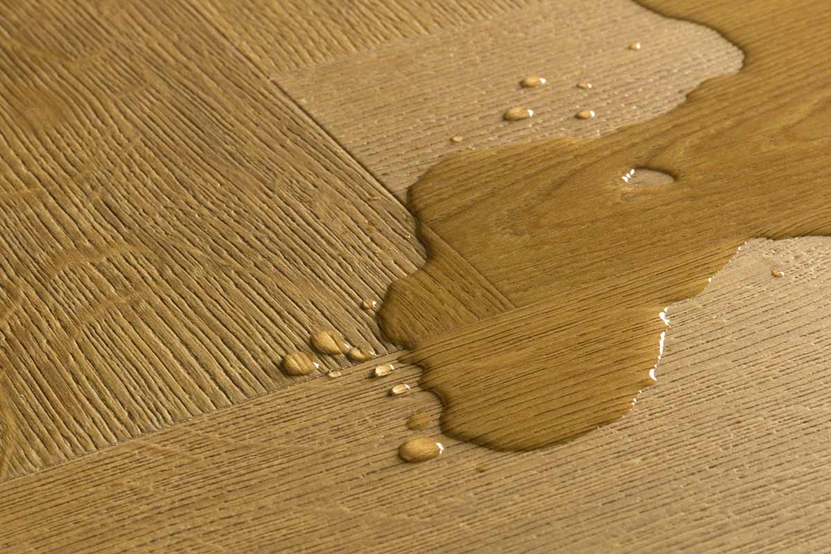 Quick-Step Impressive Design Cinnamon Oak Click Herringbone Laminate