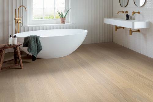 Quick-Step Cascada Lily White Oak Extra Matt Lacquered Waterproof Wood Flooring
