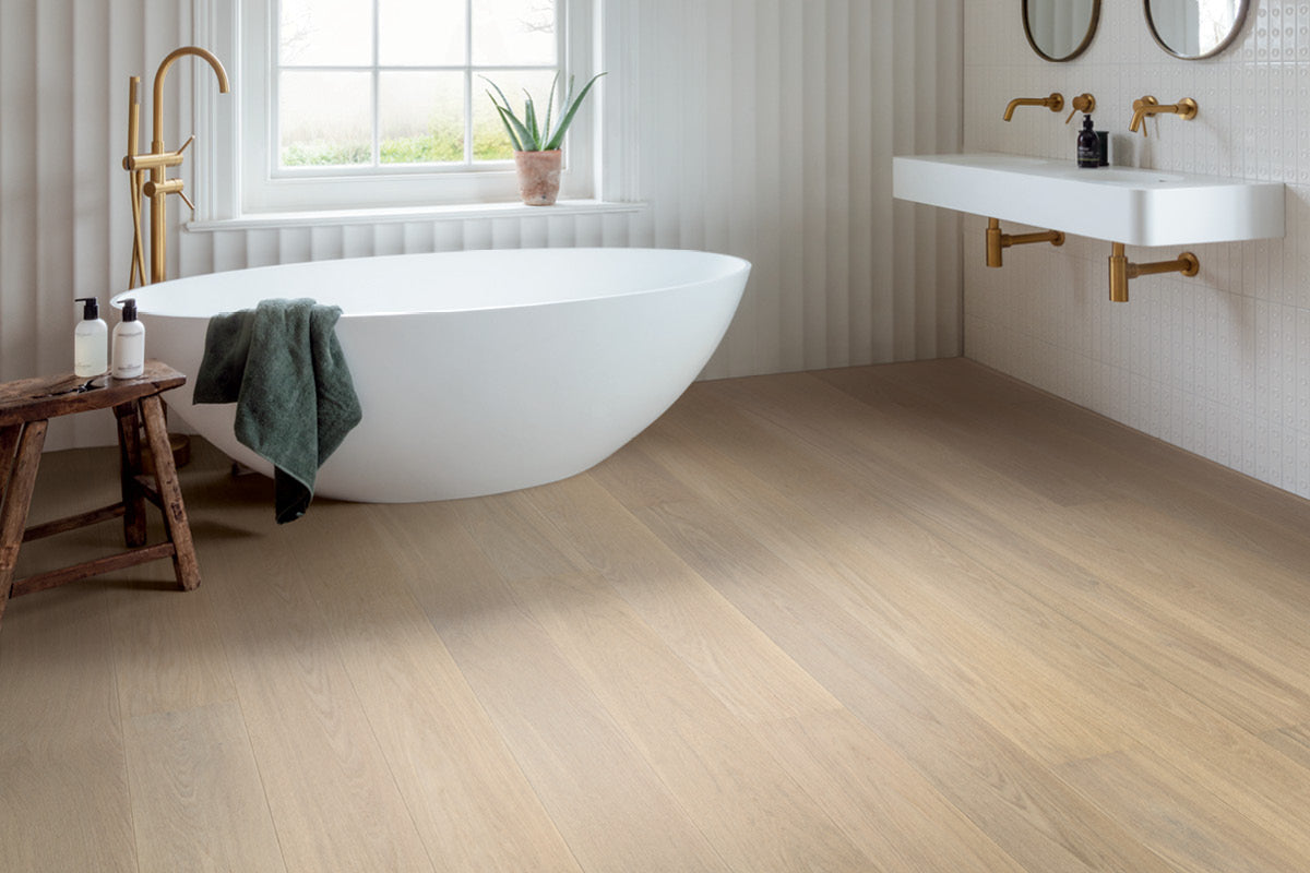 Quick-Step Cascada Lily White Oak Extra Matt Lacquered Waterproof Wood Flooring