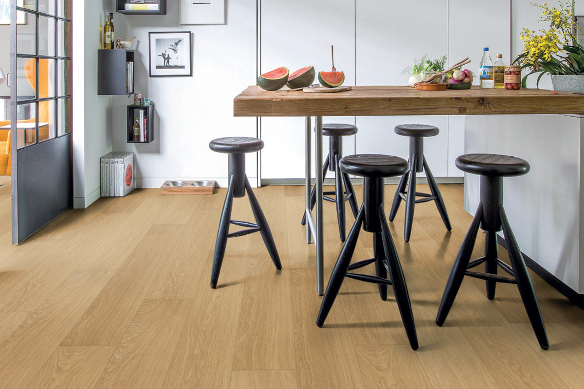 Quick-Step Impressive Ultra Natural Varnished Oak Click Laminate