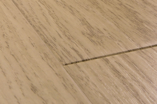 Quick-Step Impressive Ultra White Varnished Oak Click Laminate