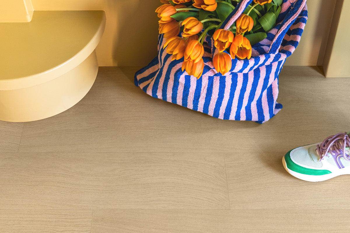 Quick-Step Impressive White Varnished Oak Click Laminate