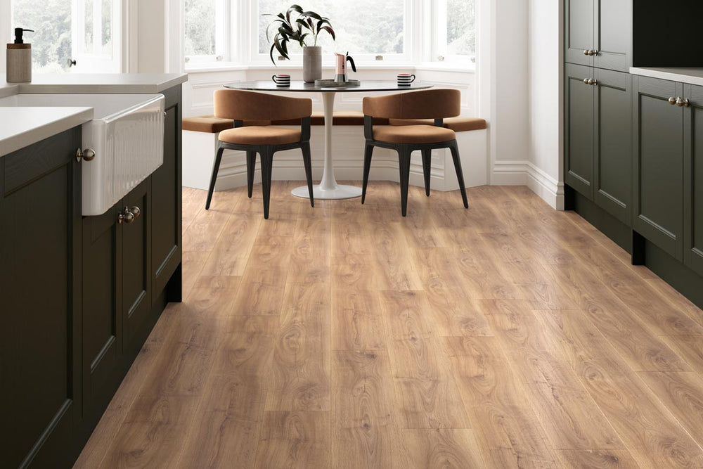 Series Woods 12mm Laminate Flooring Warm Honey Oak LAM-SE-12-735