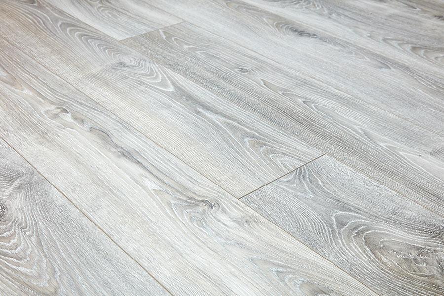 Series woods 12mm Laminate Flooring Highland silver Oak