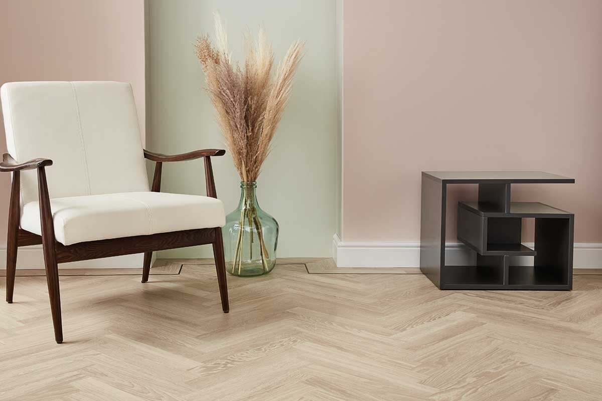 Karndean Knight Tile Dutch Limed Oak Gluedown Herringbone LVT