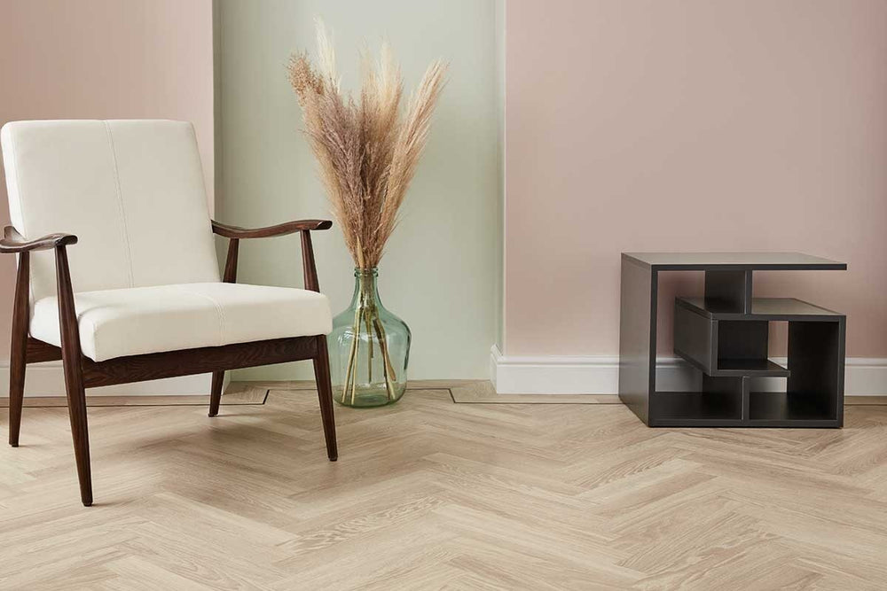 Karndean Knight Tile Dutch Limed Oak Gluedown Herringbone LVT SM-KP154