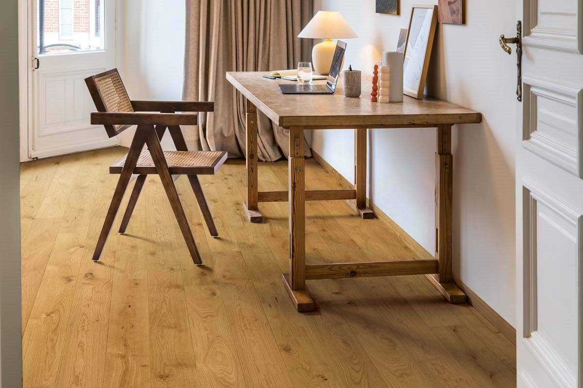 Quick-Step Amato Sunrise Oak Extra Matt Waterproof Wood Flooring AMT4003