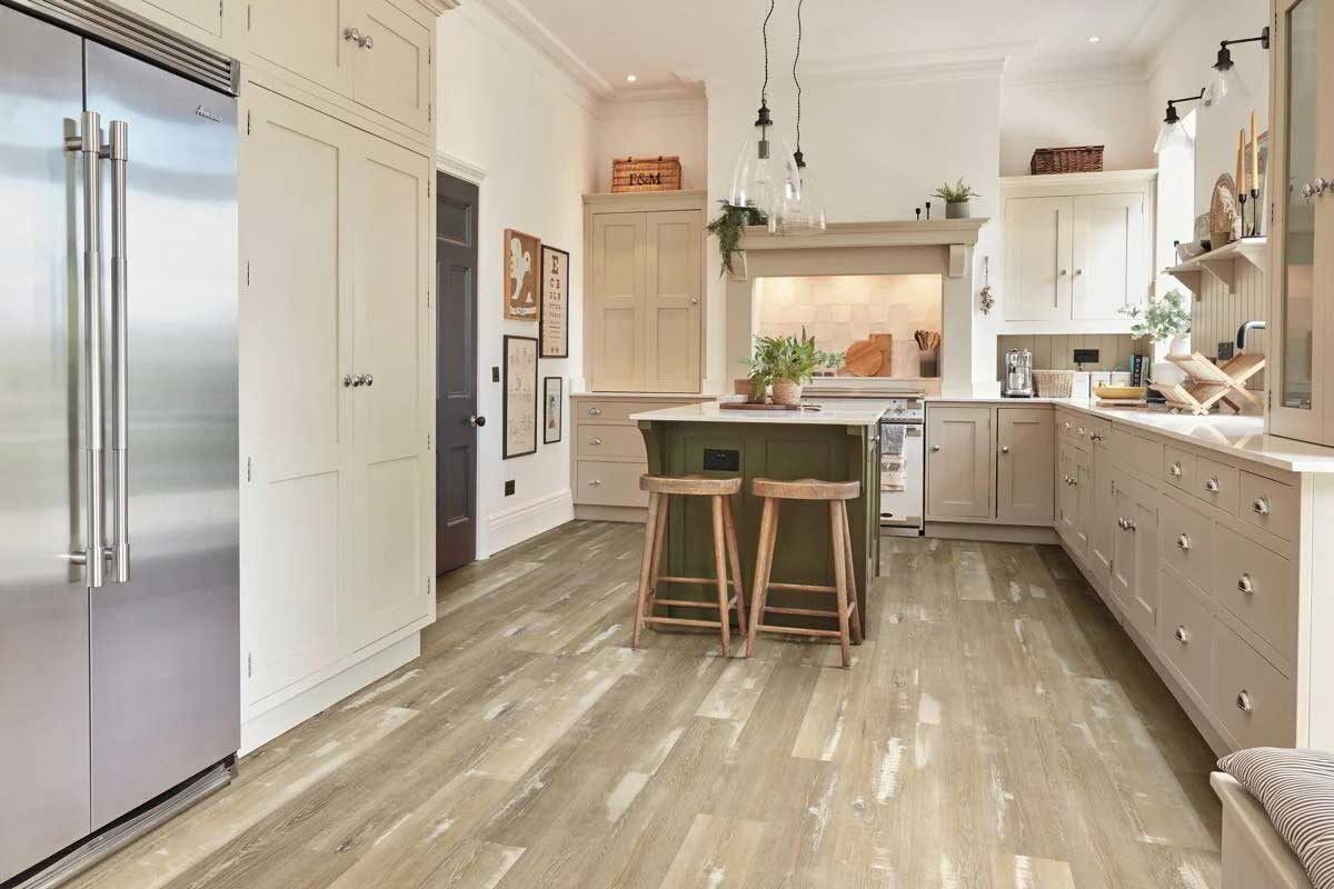 Karndean Van Gogh Blond Farmhouse Gluedown LVT