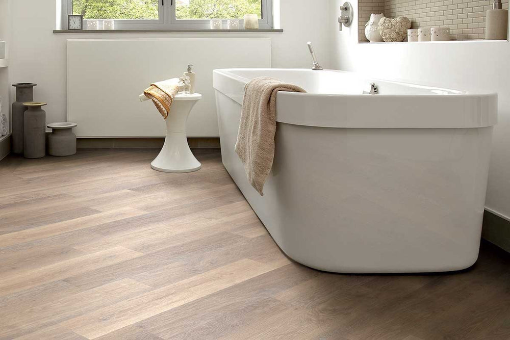 Karndean Knight Tile Rosewashed Oak Gluedown LVT KP95