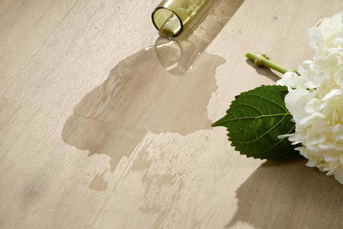 Polyflor Camaro Naked Blond Oak Plank Gluedown LVT